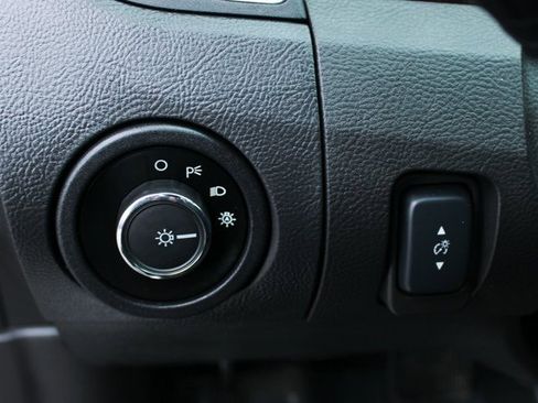 Used 2015 Ford Taurus Limited w/ Equipment Group 301A image 15