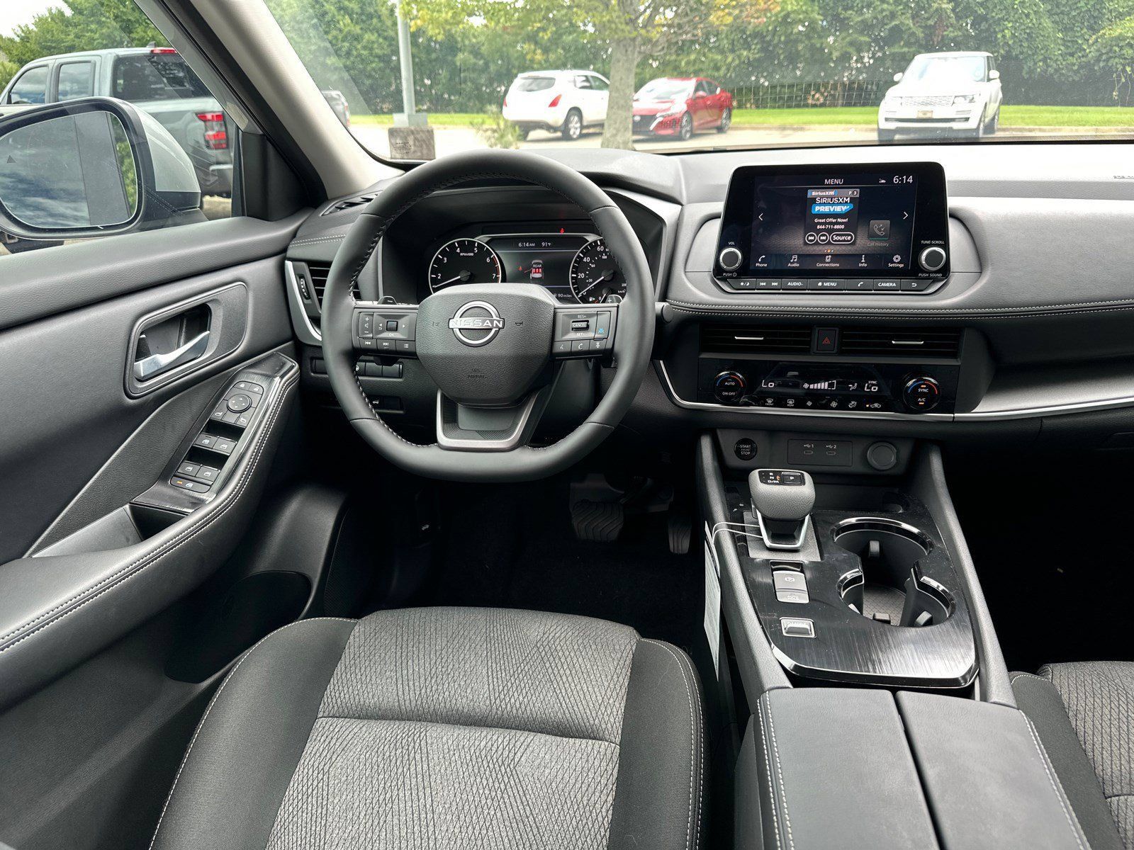 Used 2025 Nissan Rogue SV FWD image 24