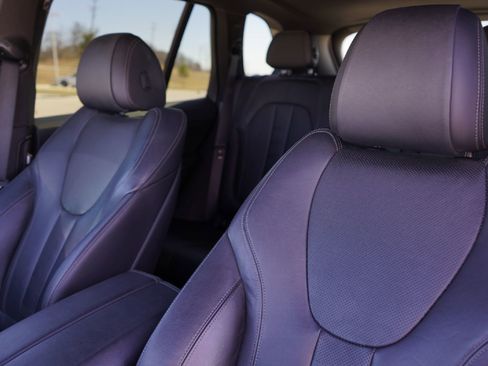 Used 2021 BMW X5 sDrive40i w/ M Sport Package image 9