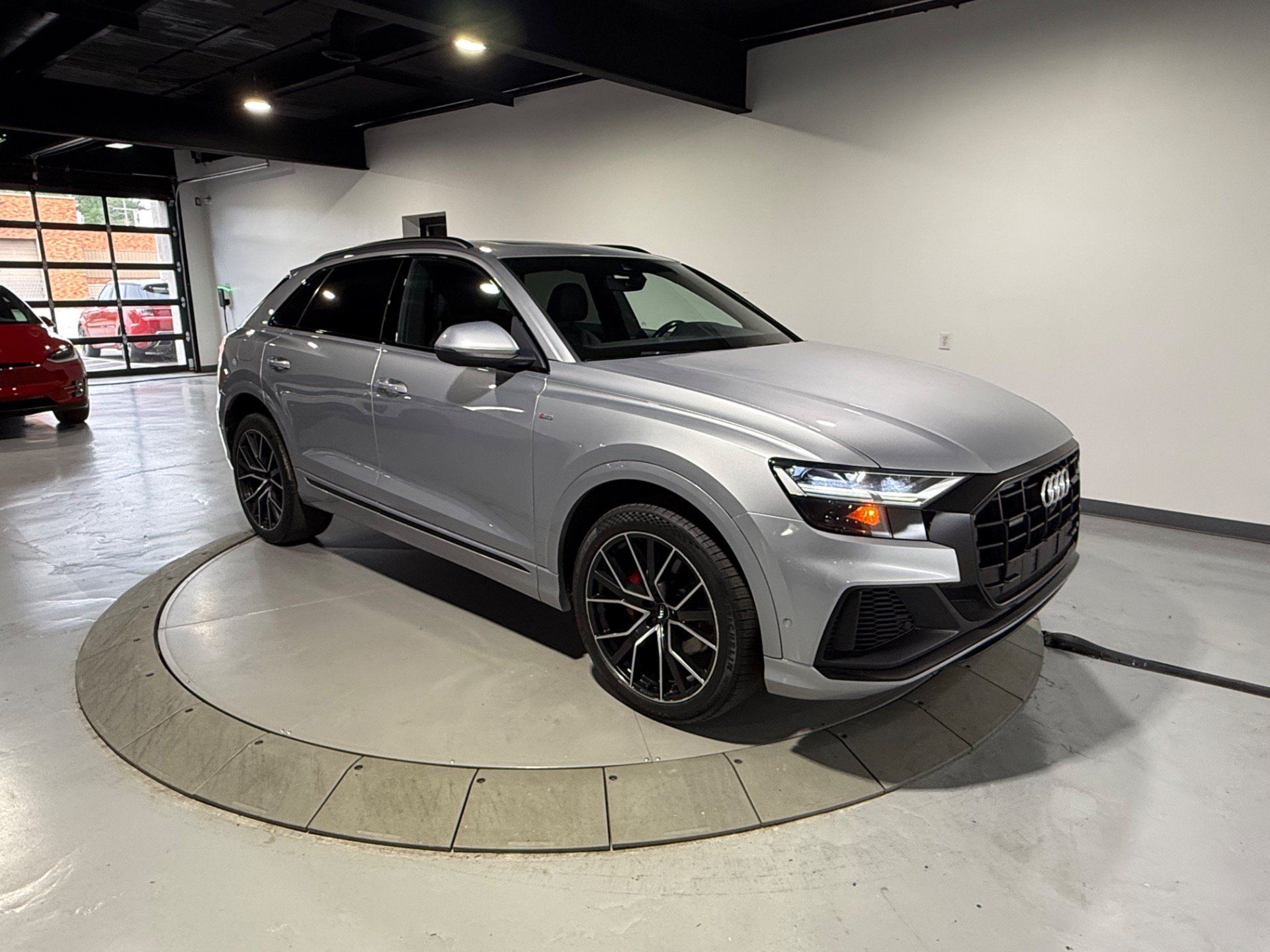 Used 2019 Audi Q8 Premium Plus w/ Premium Plus AWD/4WD image 8