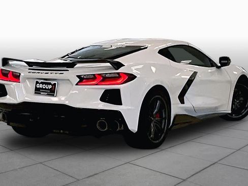 Used 2021 Chevrolet Corvette Stingray Preferred Cpe w/ Z51 Performance Package RWD image 11