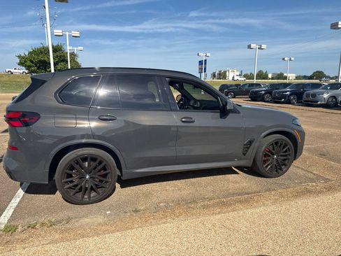 Used 2024 BMW X5 sDrive40i w/ M Sport Package RWD image 4