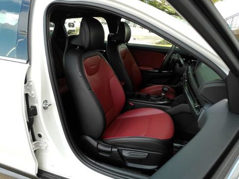 Used 2025 Kia K4 EX w/ GT-Line Premium Package FWD image 23