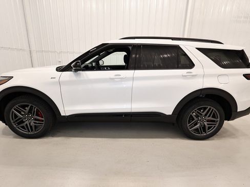 New 2026 Ford Explorer ST-Line w/ ST-Line Street Pack image 5