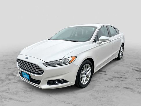 Used 2015 Ford Fusion SE w/ Equipment Group 202A FWD image 1