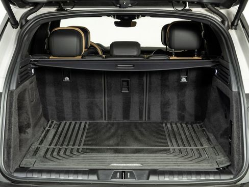 Used 2023 Land Rover Range Rover Sport SE Dynamic image 29