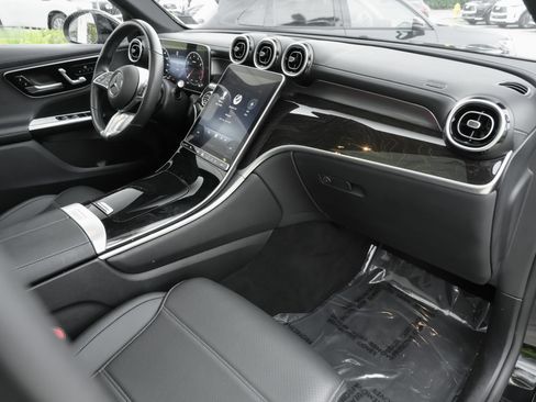 Used 2023 Mercedes-Benz GLC 300 4MATIC image 40