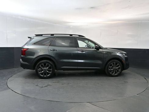 Certified 2022 Kia Sorento X-Line EX AWD/4WD image 6