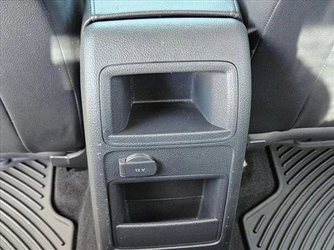 Used 2017 Volkswagen Jetta SE FWD image 16