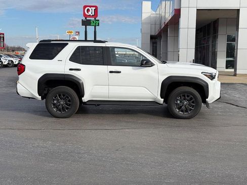 Certified 2025 Toyota 4Runner SR5 image 2