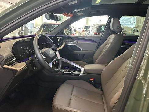 Used 2025 Audi Q5 Premium Plus w/ Premium Plus AWD/4WD image 17