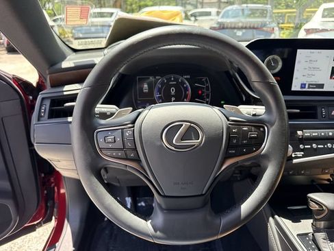 Used 2025 Lexus ES 350 w/ Premium Package FWD image 14