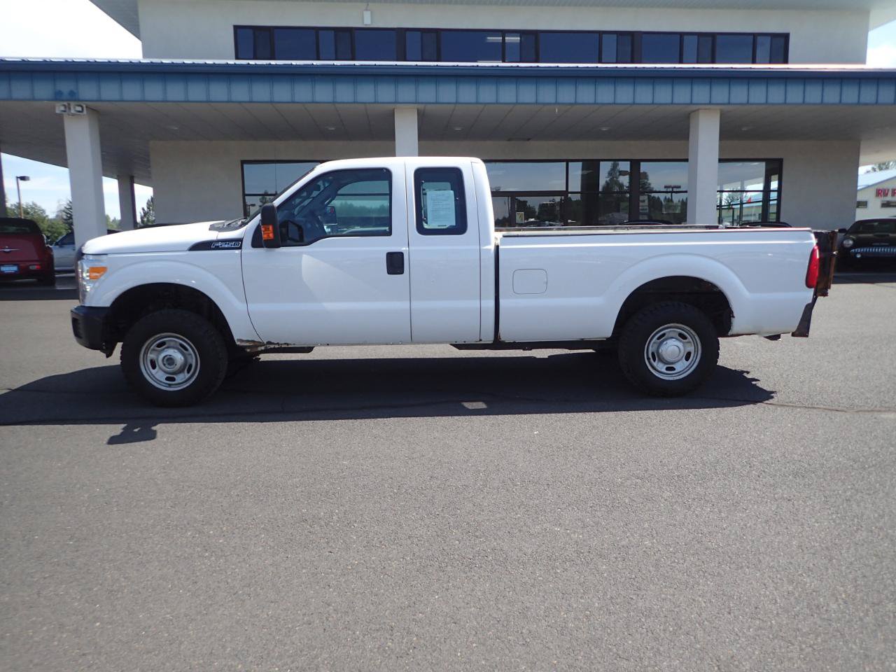 Used 2016 Ford F250 XL w/ Power Equipment Group AWD/4WD image 2