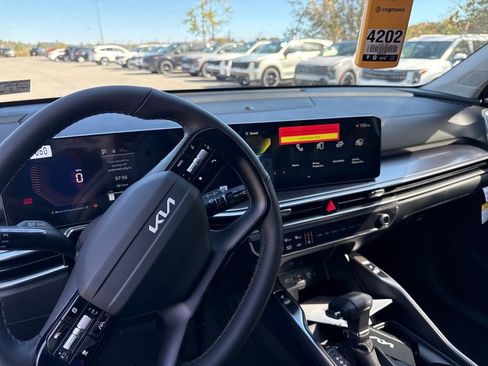New 2026 Kia Sorento S w/ S Panoramic Sunroof Package image 13