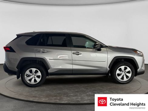 Used 2024 Toyota RAV4 LE AWD/4WD image 4