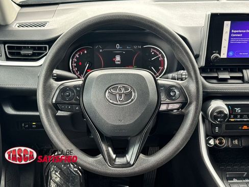Used 2025 Toyota RAV4 XLE AWD/4WD image 13