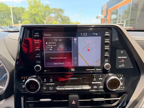 Used 2022 Toyota Highlander Limited AWD/4WD image 30
