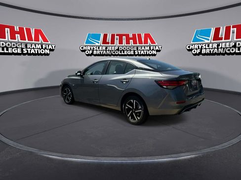 Used 2025 Nissan Sentra SV FWD image 6