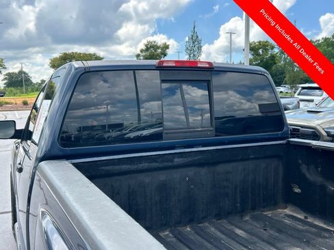 Used 2015 Nissan Titan SV w/ Tow Package RWD image 11
