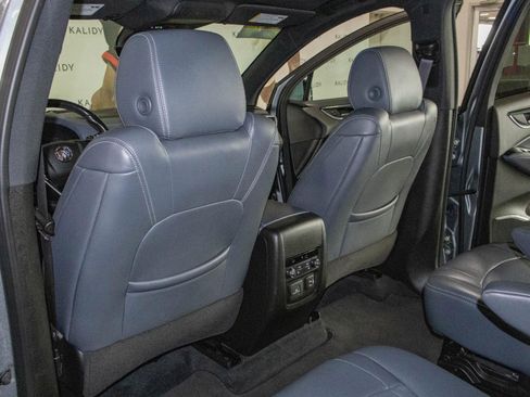 Used 2024 Buick Enclave Premium image 10