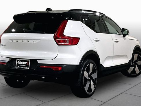 Used 2023 Volvo XC40 Recharge Ultimate w/ Protection Package Premier AWD/4WD image 12
