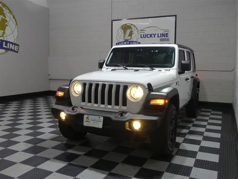 Used 2022 Jeep Wrangler Unlimited Sport AWD/4WD image 4