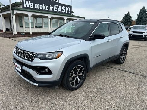 Used 2025 Jeep Compass Limited AWD/4WD image 5