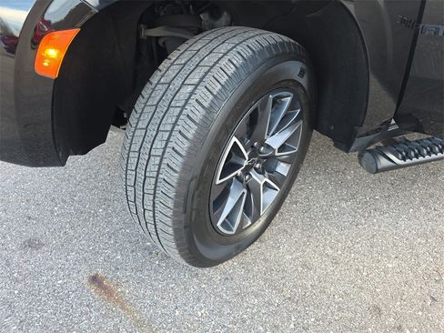 Certified 2023 Chevrolet Tahoe Z71 image 35