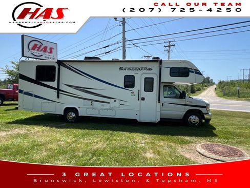 Used 2021 Ford E-450 and Econoline 450 Super Duty w/ Motorhome Prep Package image 3