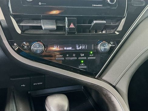 Certified 2022 Toyota Camry SE FWD image 15
