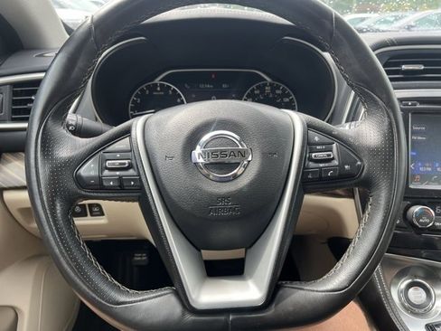 Used 2018 Nissan Maxima Platinum w/ Interior Lighting Package image 21