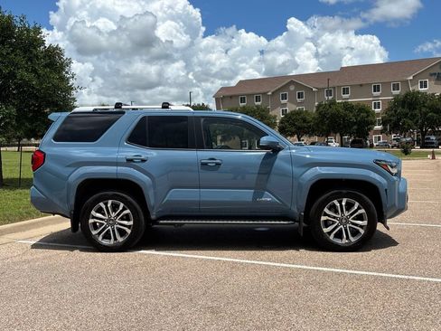 Used 2025 Toyota 4Runner Limited w/ Tow Technology Package AWD/4WD image 5