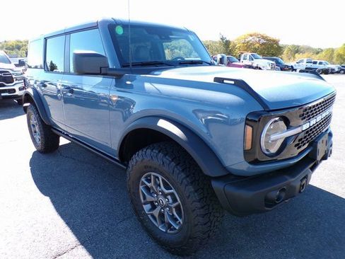 New 2025 Ford Bronco Badlands image 6