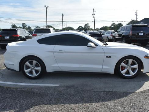 Used 2019 Ford Mustang GT Premium w/ Equipment Group 401A RWD image 5