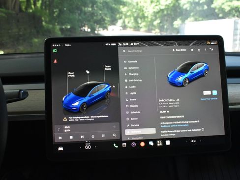 Used 2022 Tesla Model 3 Long Range AWD/4WD image 24