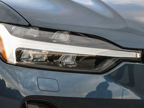 New 2026 Volvo XC60 B5 Plus w/ Protection Package Premier image 4