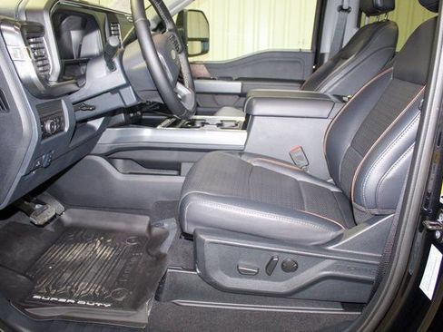 Used 2025 Ford F350 Lariat w/ Black Appearance Package image 10