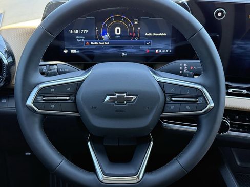 New 2026 Chevrolet Equinox ACTIV w/ Convenience Package III FWD image 12