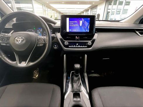 Used 2023 Toyota Corolla Cross LE image 15