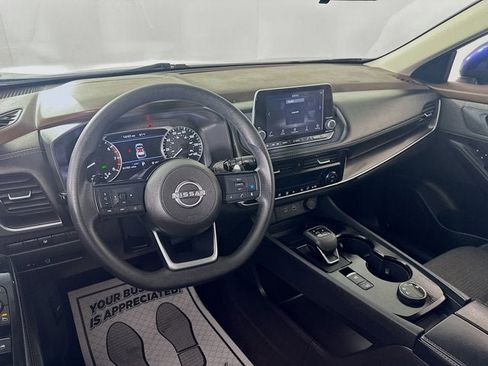 Certified 2023 Nissan Rogue SV image 9