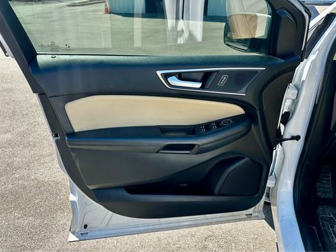 Used 2021 Ford Edge SEL w/ Convenience Package image 10