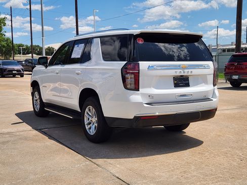 Used 2021 Chevrolet Tahoe LT w/ Luxury Package RWD image 8