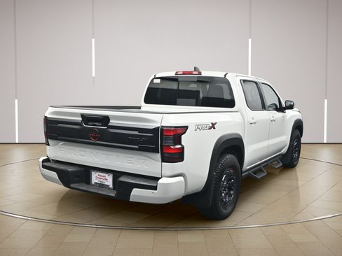 Certified 2025 Nissan Frontier Pro-X RWD image 7