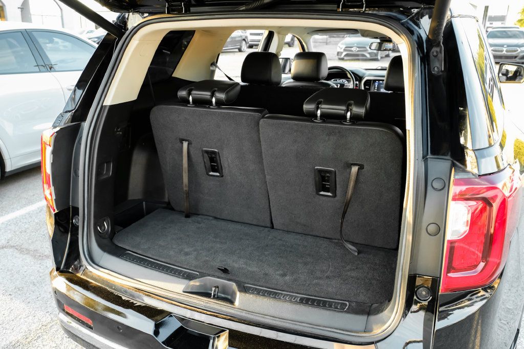 Used 2023 GMC Acadia Denali FWD image 50