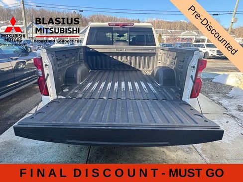 Used 2023 Chevrolet Silverado 1500 High Country w/ High Country Premium Package AWD/4WD image 19