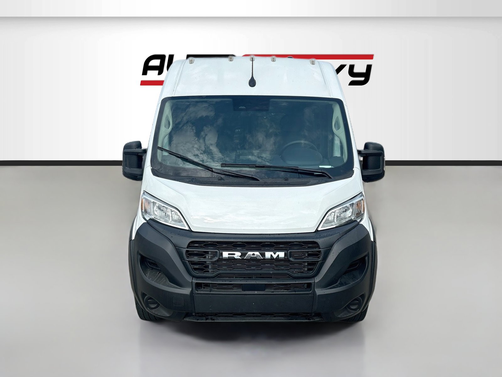 Used 2023 RAM ProMaster 2500 FWD image 2
