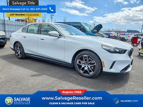 Used 2024 BMW i5 eDrive40i w/ Premium Package RWD image 5