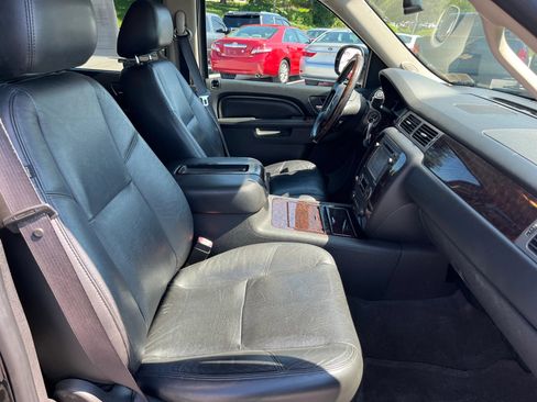 Used 2012 GMC Yukon XL Denali AWD/4WD image 12