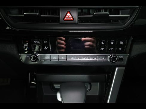 Used 2025 Kia Seltos S FWD image 25