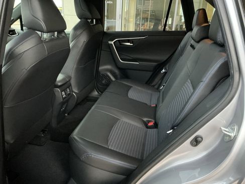Used 2020 Toyota RAV4 XSE image 18